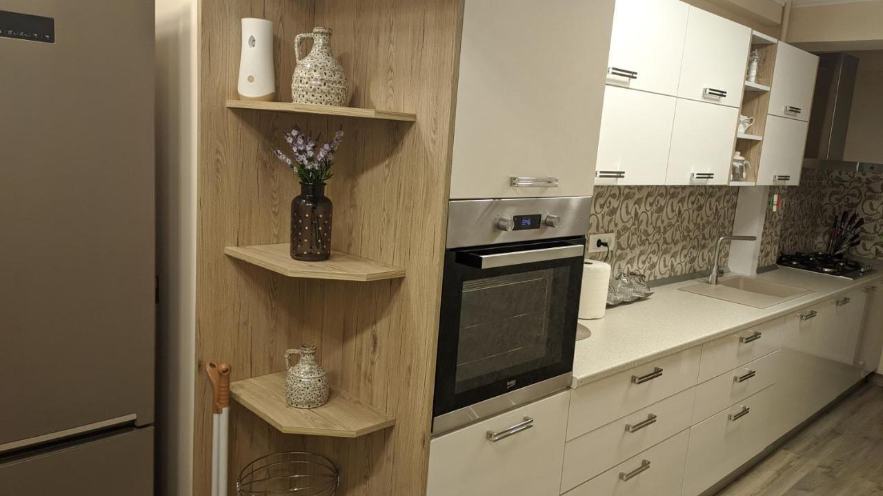 דירות בוקרשט Casa Lux מראה חיצוני תמונה
